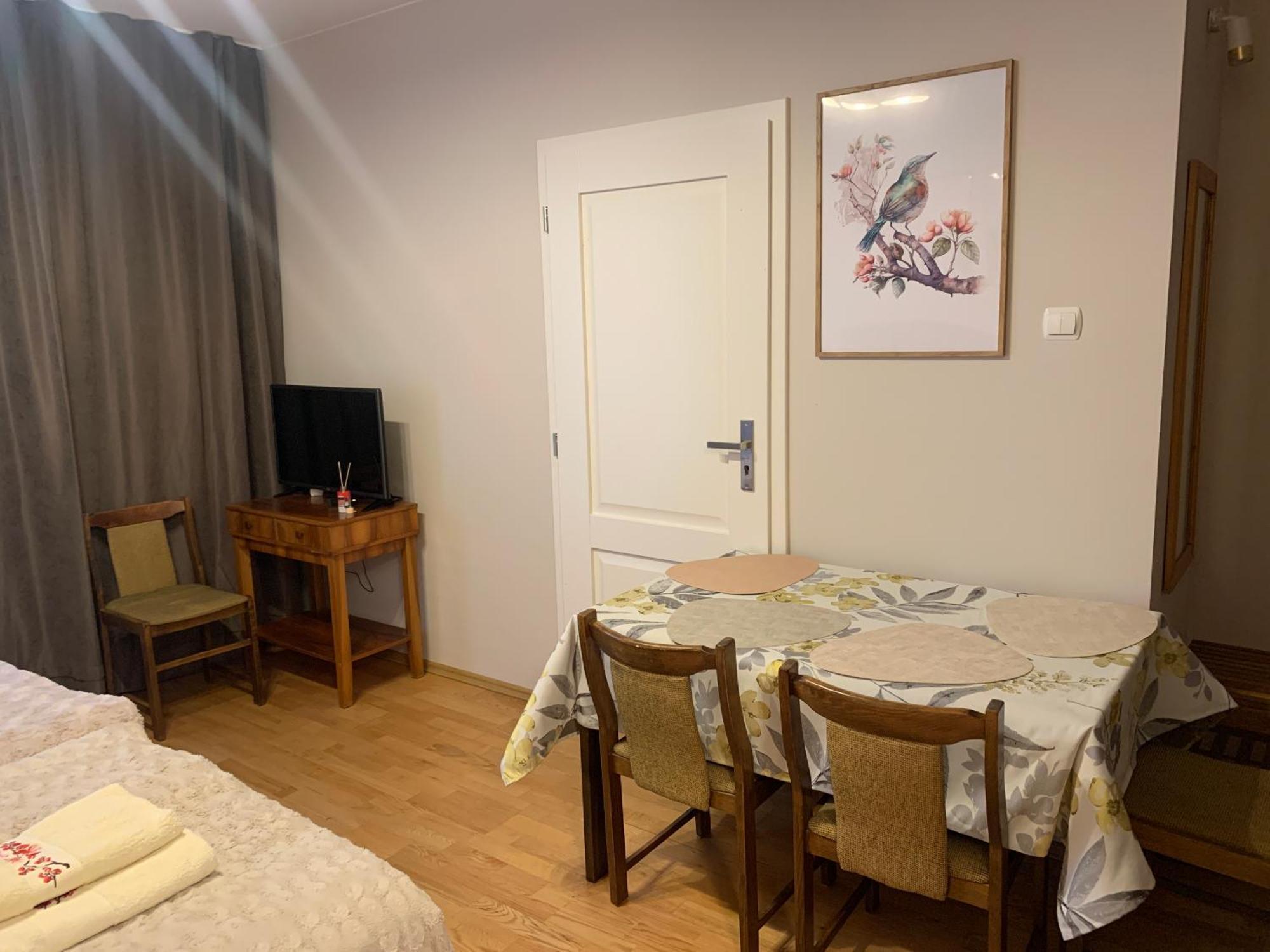 Apartment Samodzielne Wyposazone Mieszkanie Warsaw
